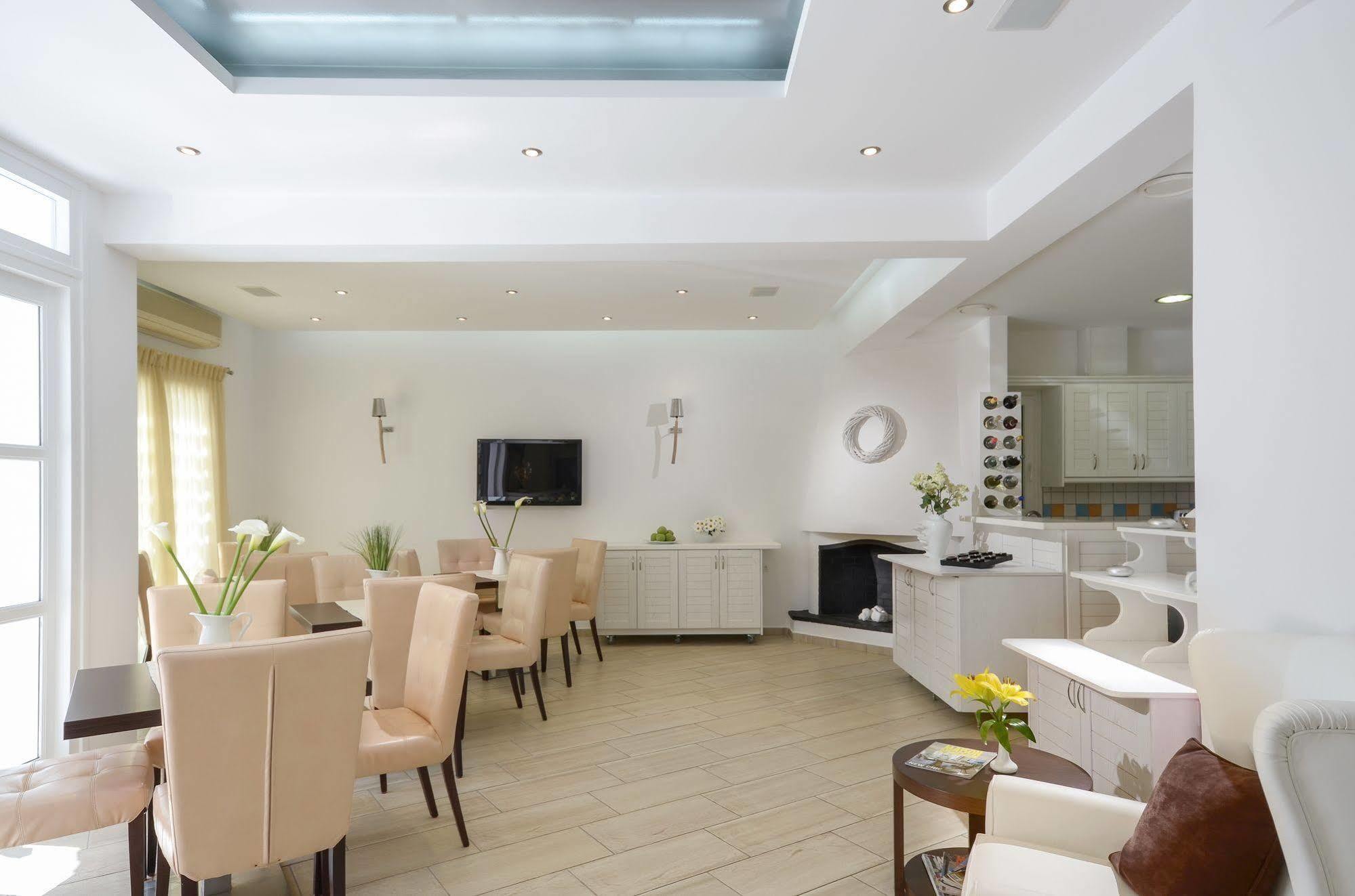 Hotel Adriani Naxos City